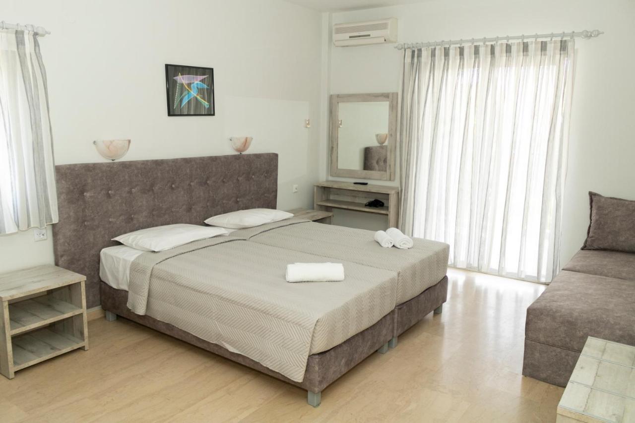 Vicky Daire Chaniotis Dış mekan fotoğraf